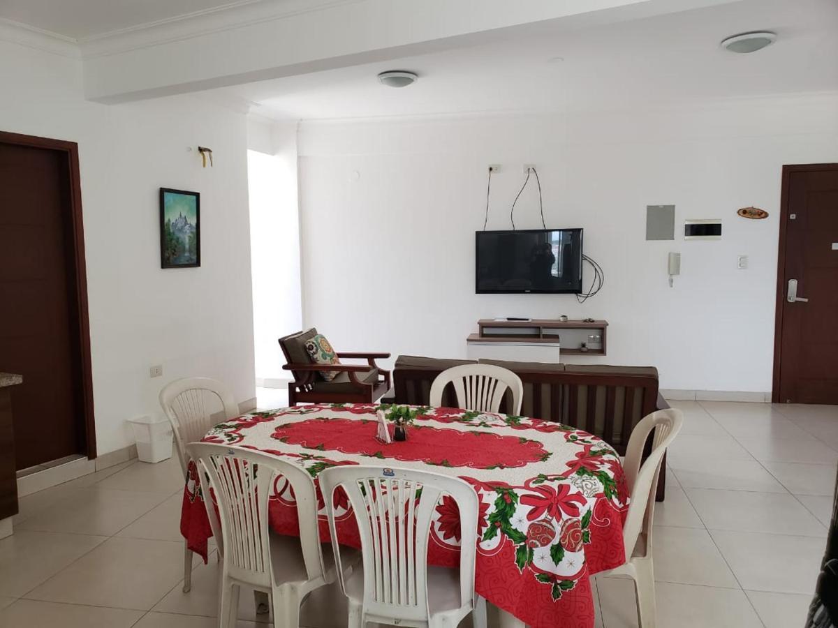 Edificio Las Palmas 3100 ซานตาครูซเดอลาเซียร์รา ภายนอก รูปภาพ