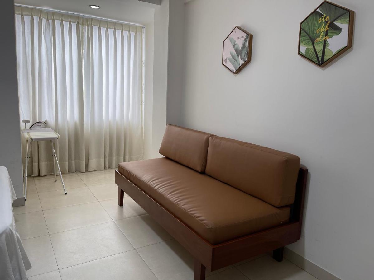 Edificio Las Palmas 3100 ซานตาครูซเดอลาเซียร์รา ภายนอก รูปภาพ