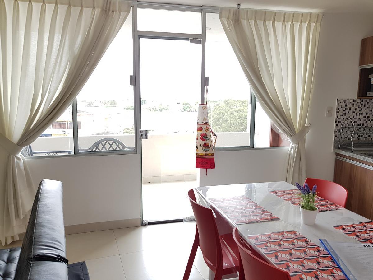 Edificio Las Palmas 3100 ซานตาครูซเดอลาเซียร์รา ภายนอก รูปภาพ