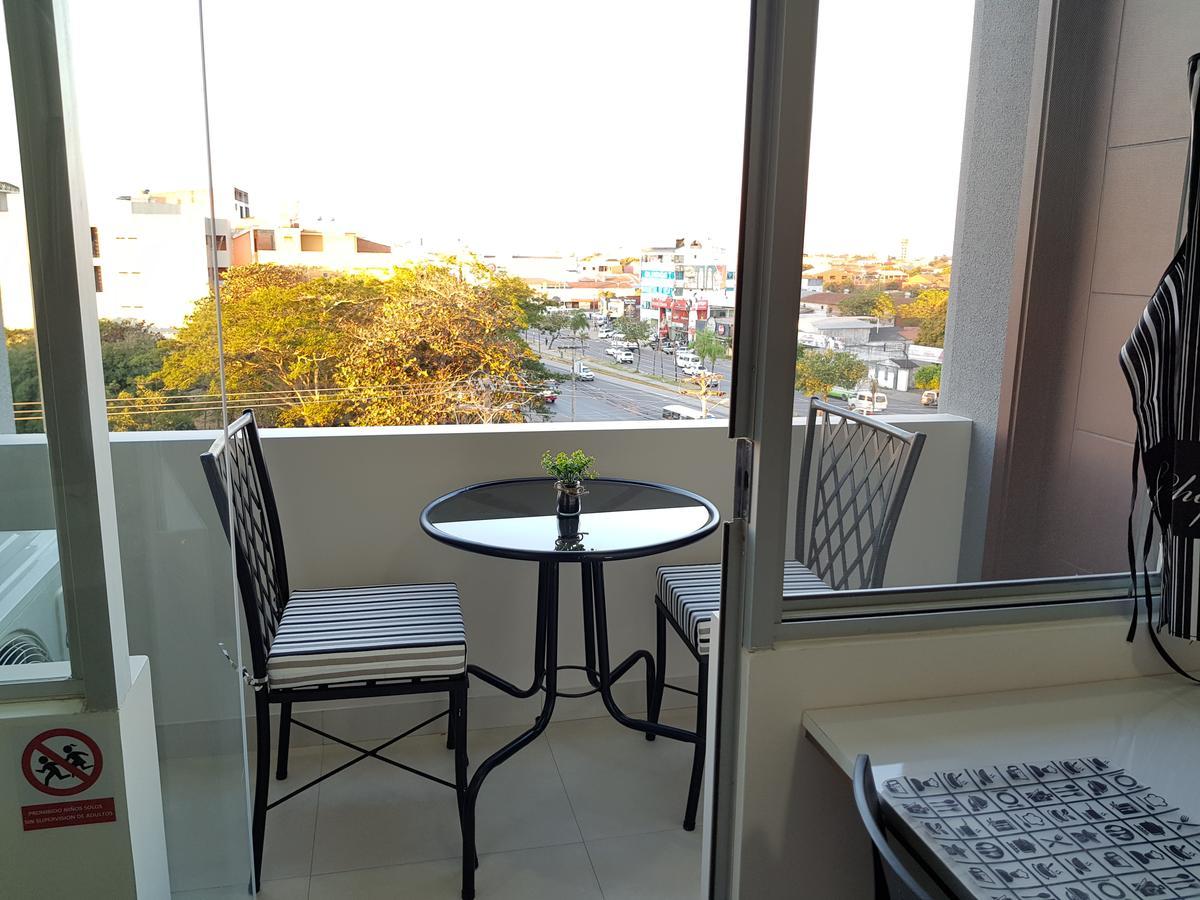 Edificio Las Palmas 3100 ซานตาครูซเดอลาเซียร์รา ภายนอก รูปภาพ