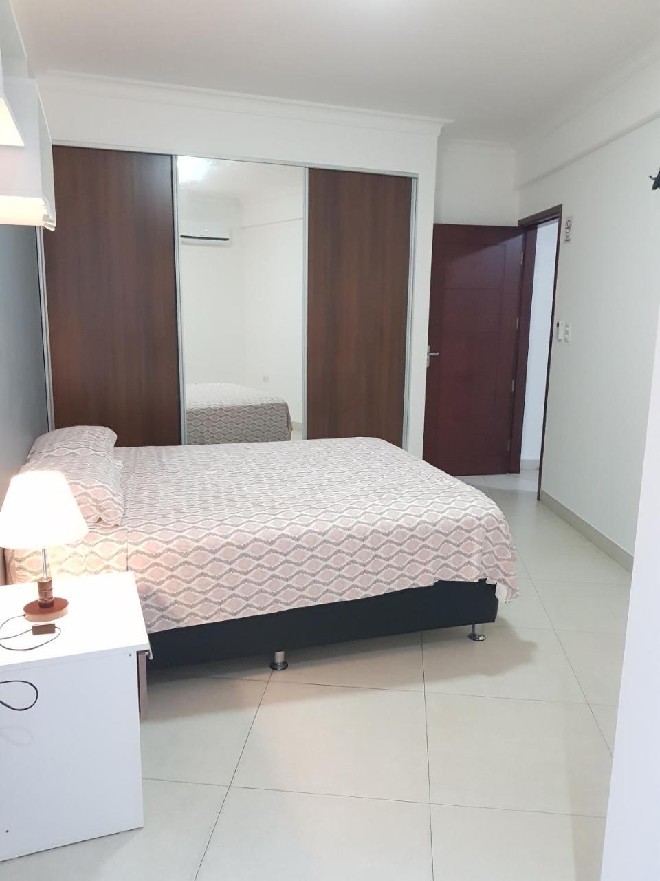 Edificio Las Palmas 3100 ซานตาครูซเดอลาเซียร์รา ภายนอก รูปภาพ