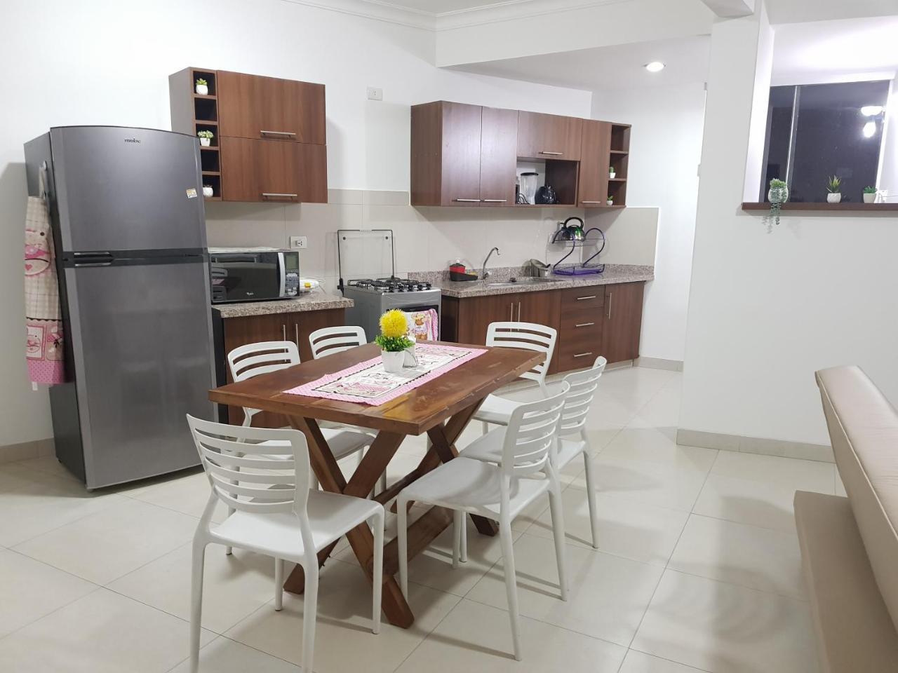 Edificio Las Palmas 3100 ซานตาครูซเดอลาเซียร์รา ภายนอก รูปภาพ